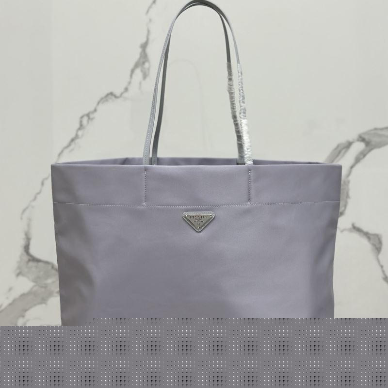 Pra*a shopping bags
